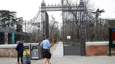 Semanas después, Filomena obliga a muchos madrileños a hacer "grandes rodeos" en los parques
