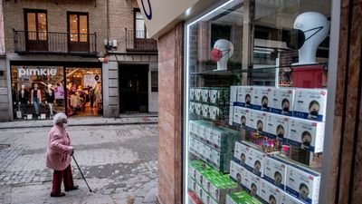 El Gobierno endurece los requisitos para que las mascarillas de tela no puedan venderse como higiénicas