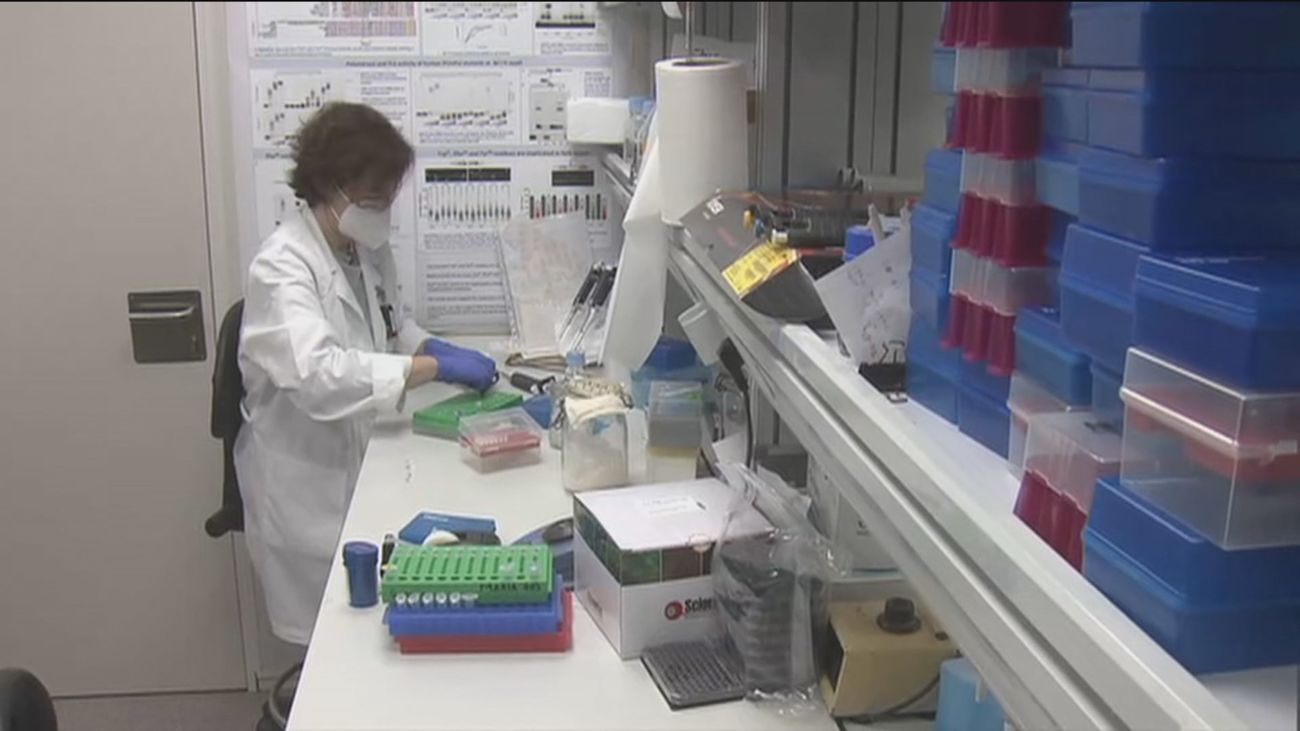 Paridad en la ciencia española con tantas mujeres como hombres en los laboratorios