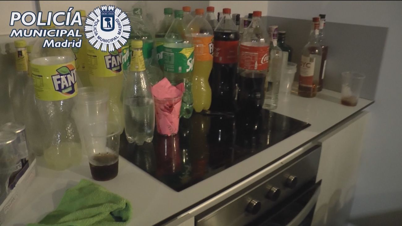 Vecinos del centro de Madrid alertan de paquetes de 150 euros con vuelo y fiesta en piso turístico