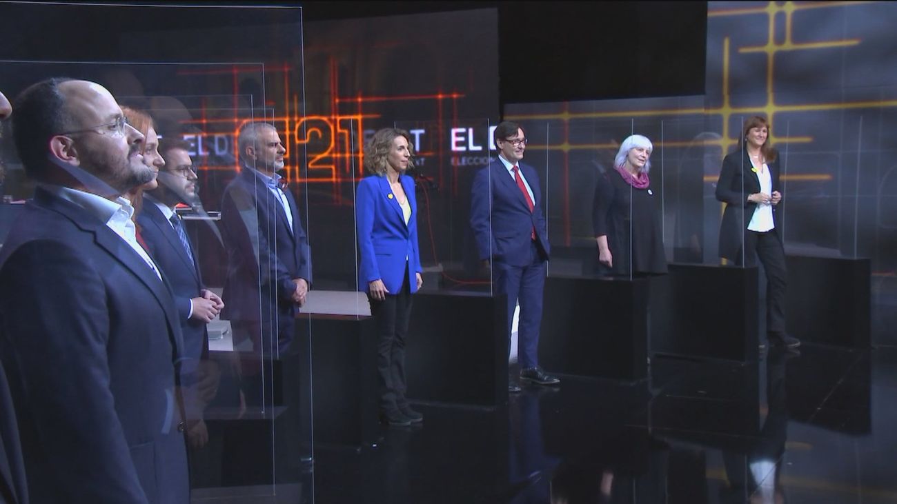 Cataluña vota el domingo ante la perspectiva de un triple empate