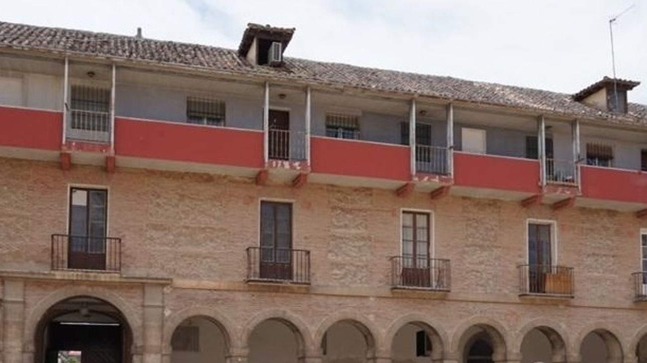 Desalojadas 5 familias de la Casa Atarfe de Aranjuez por daños en su estructura