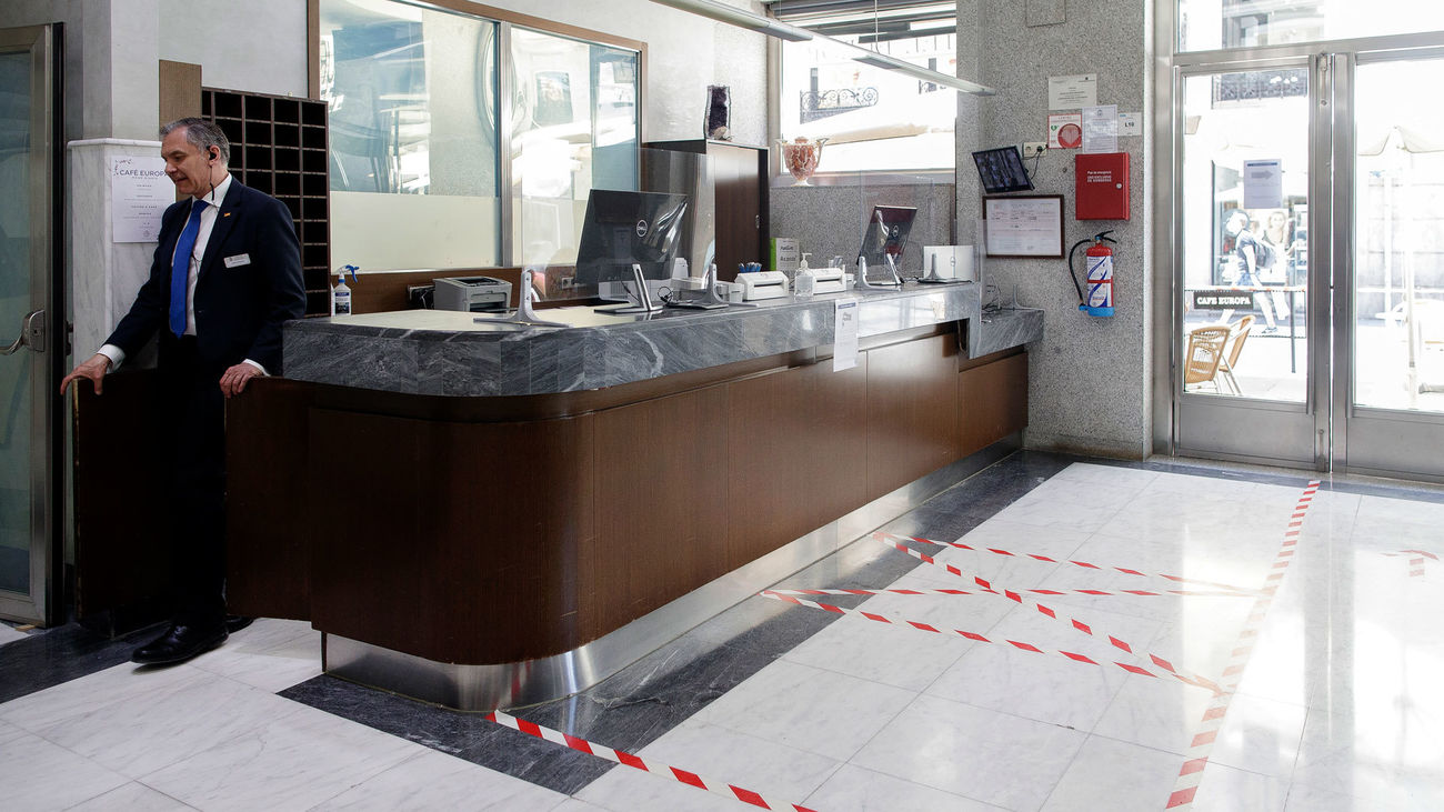 Protocolos de viaje, vacunación y ayudas directas, claves para la recuperación del sector hotelero