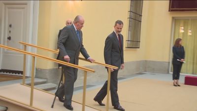 La Zarzuela niega problemas de salud del Rey Juan Carlos y éste asegura que está bien