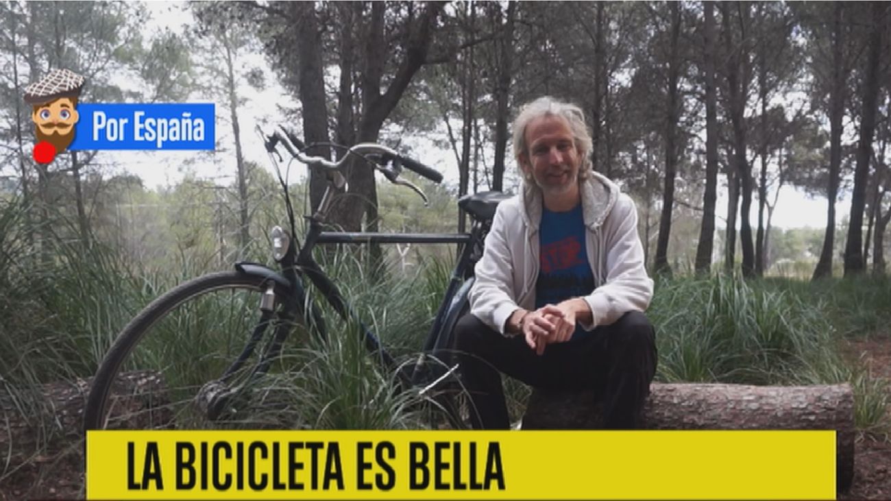 Álex, el ‘nómada solidario’ que pedalea por causas benéficas