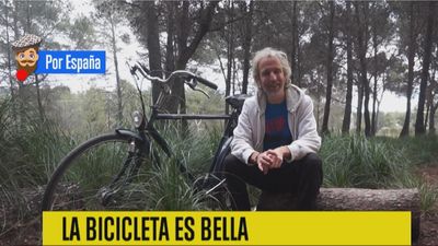 Álex, el ‘nómada solidario’ que pedalea por causas benéficas
