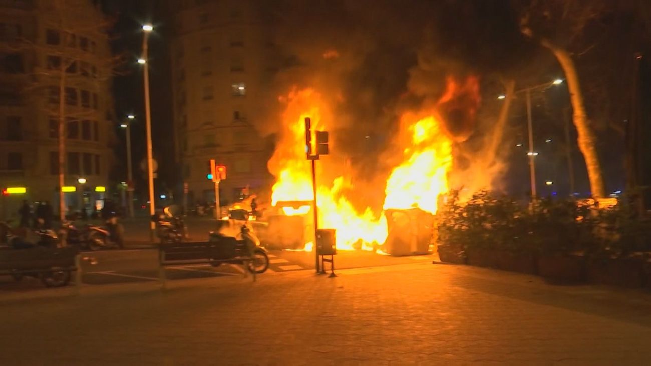 15 detenidos y más de 30 heridos en las protestas en Cataluña en apoyo a Pablo Hasel