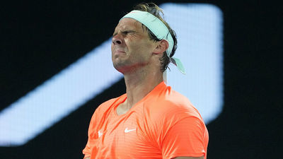 Nadal se despide de Australia tras perder con Tsitsipas