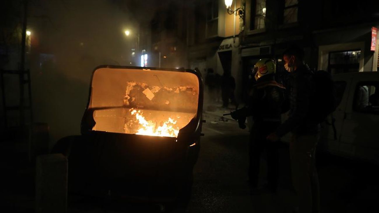 19 detenidos y 55 heridos en los disturbios en Sol durante la concentración en apoyo a Pablo Hasel