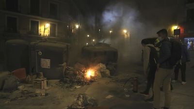 Numerosos mensajes de apoyo a la Policía y condena a la violencia tras los disturbios en Sol