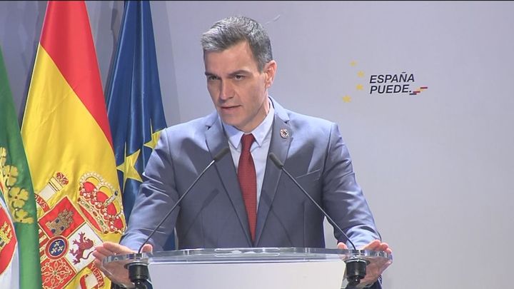 Sánchez rebate a Pablo Iglesias y dice que España es "una democracia plena" y es "inadmisible" usar la violencia
