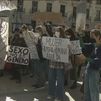 Varios colectivos feministas protestan frente al Ministerio de Igualdad por la Ley Trans y LGTBI