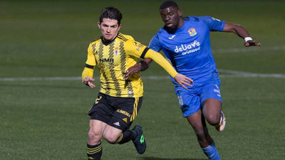 2-2. Borja Garcés rescata al Fuenlabrada ante el Oviedo