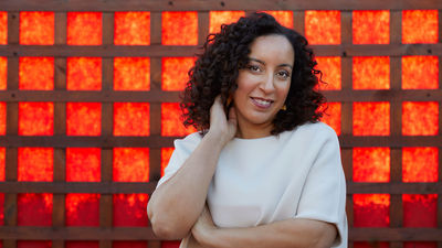 Najat El Hachmi da voz en ‘El lunes nos querrán’ a las "heroínas cotidianas" de la libertad