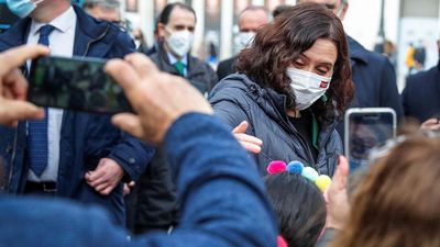 Ayuso dice que preside "una fusión de facto en Madrid" entre PP y Cs; Aguado defiende que Ciudadanos "no está en venta"