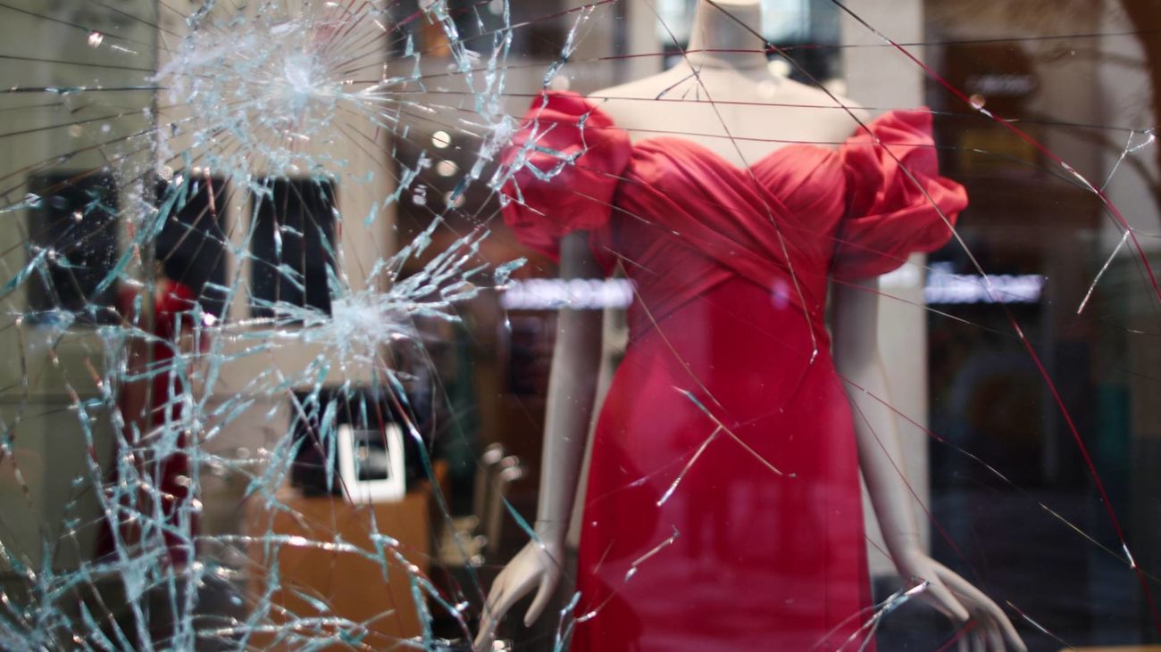 “Si lo rompes, lo pagas”: La fórmula de los Países Bajos para prevenir disturbios