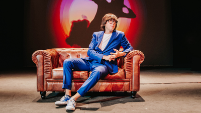 Luis Piedrahita vuelve al teatro con un monólogo lleno de optimismo... ante el descontento