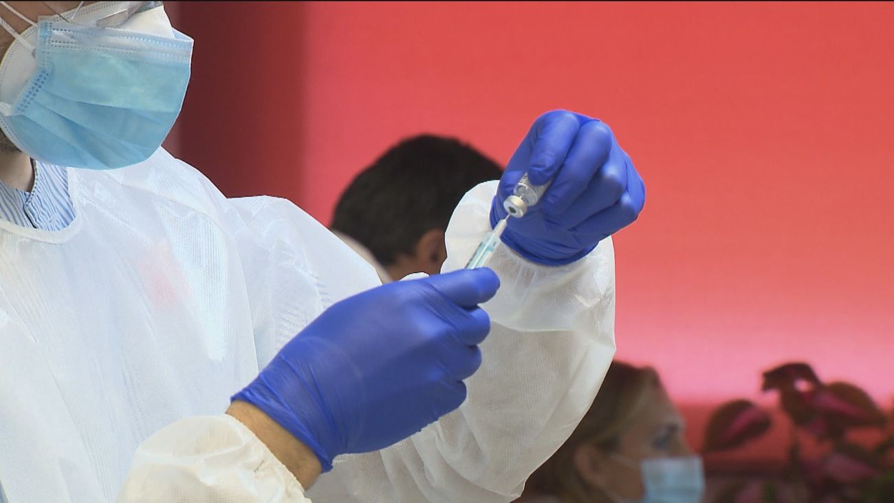 Fuenlabrada pondrá carpas en los centros de salud para la vacunación de covid