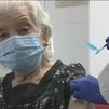 La primera dosis de esperanza llega a los mayores de 80 años de Madrid