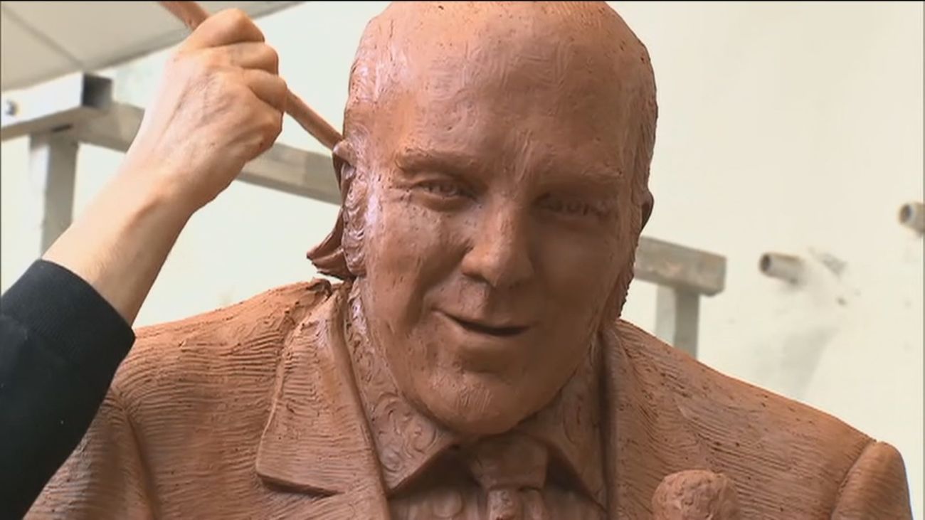 Chiquito de la Calzada tendrá una escultura de bronce de dos metros en su parque de Málaga