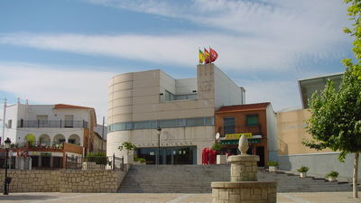 Cobeña organiza una jornada de limpieza en su dehesa por el Día del Árbol