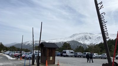 Cotos limita desde este fin de semana a 240 los vehículos que pueden acceder al puerto