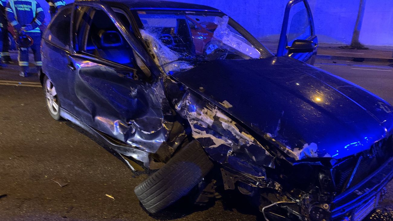 Cuatro heridos en un choque frontal en Vía Carpetana