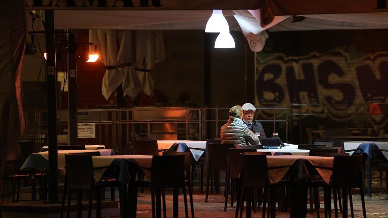 El toque de queda seguirá desde las 23.00 horas en Madrid al menos dos semanas más