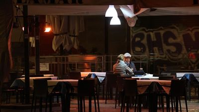 Villacís, sobre las terrazas: "Dos mesas son mejor que un coche para crear empleo"