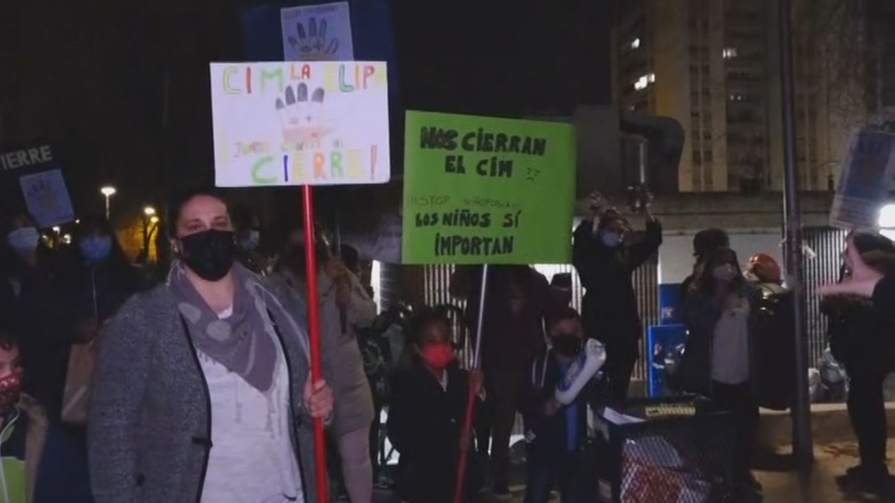 Los vecinos de La Elipa temen el cierre de un recurso de atención socioeducativo