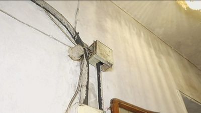 Denuncian vivir en un sótano completamente insalubre, en las cercanías de Príncipe Pío