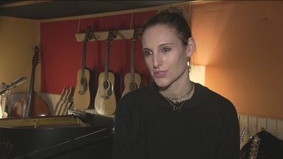 Conchita nos lleva a ‘La Orilla’ cantando al amor adolescente y a la vida