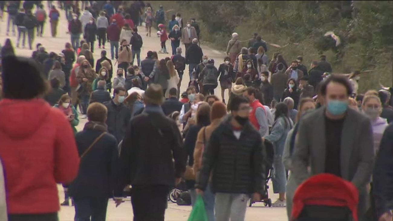 El Retiro vuelve a latir este primer domingo tras la reapertura