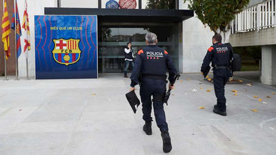 Registro de las oficinas del Barça y cuatro detenciones, entre ellas la de Bartomeu