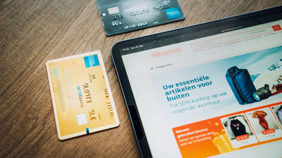 Las tiendas presenciales pierden peso frente al comercio electrónico