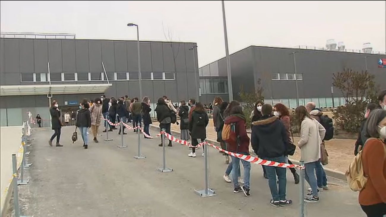 Madrid se acerca al medio millón de dosis y más de 177.000 personas ya tienen la pauta completa de la vacuna