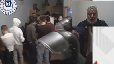 Los vecinos de Lavapiés señalan que algunos empresarios nocturnos están detrás de las fiestas ilegales