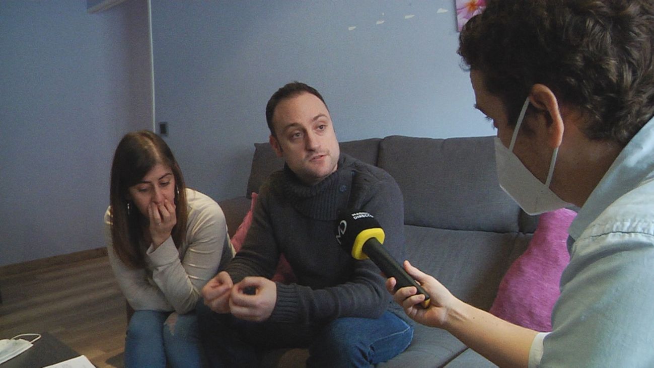 A punto de ser desahuciados por una presunta estafa de quien les vendió la casa