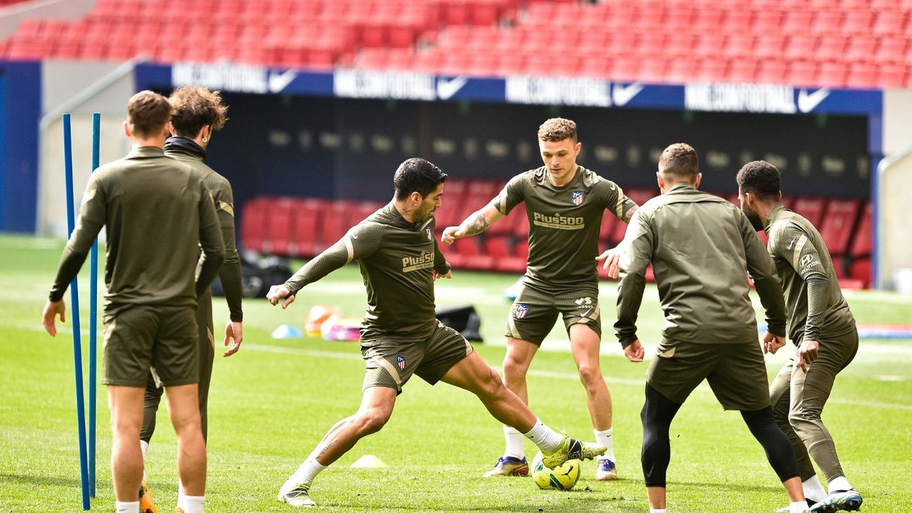 El Atlético se prepara en el escenario del derbi
