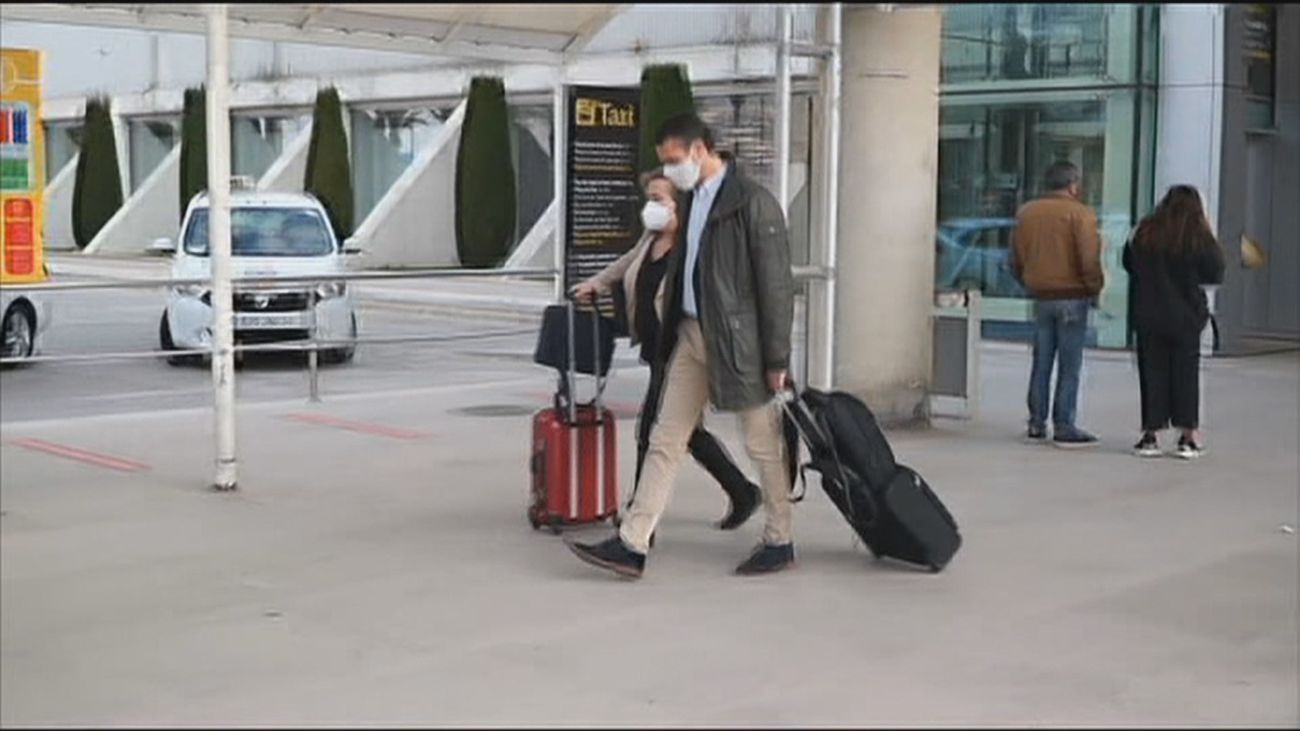 España, a punto de salir de la ‘zona roja’ de contagios, se blinda en Semana Santa