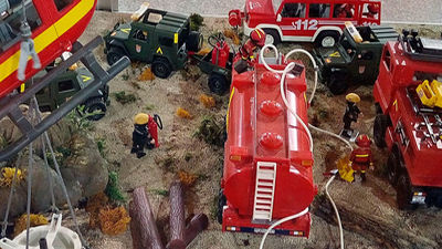 El centro comercial Plaza Loranca 2 acoge  una exposición de Playmobil en homenaje a la UME
