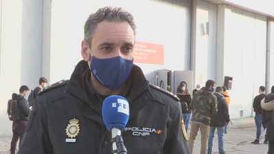 Casi 17.000 opositores se examinan  para entrar en la Policía Nacional