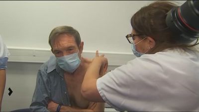 Comienza en Madrid  la vacunación en domicilios a  grandes dependientes