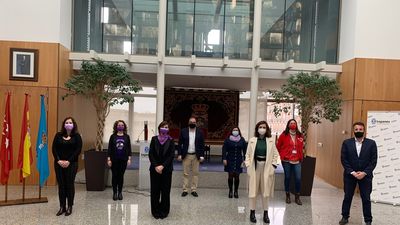 Leganés rinde homenaje a las mujeres que han estado durante la pandemia 'en primera línea'