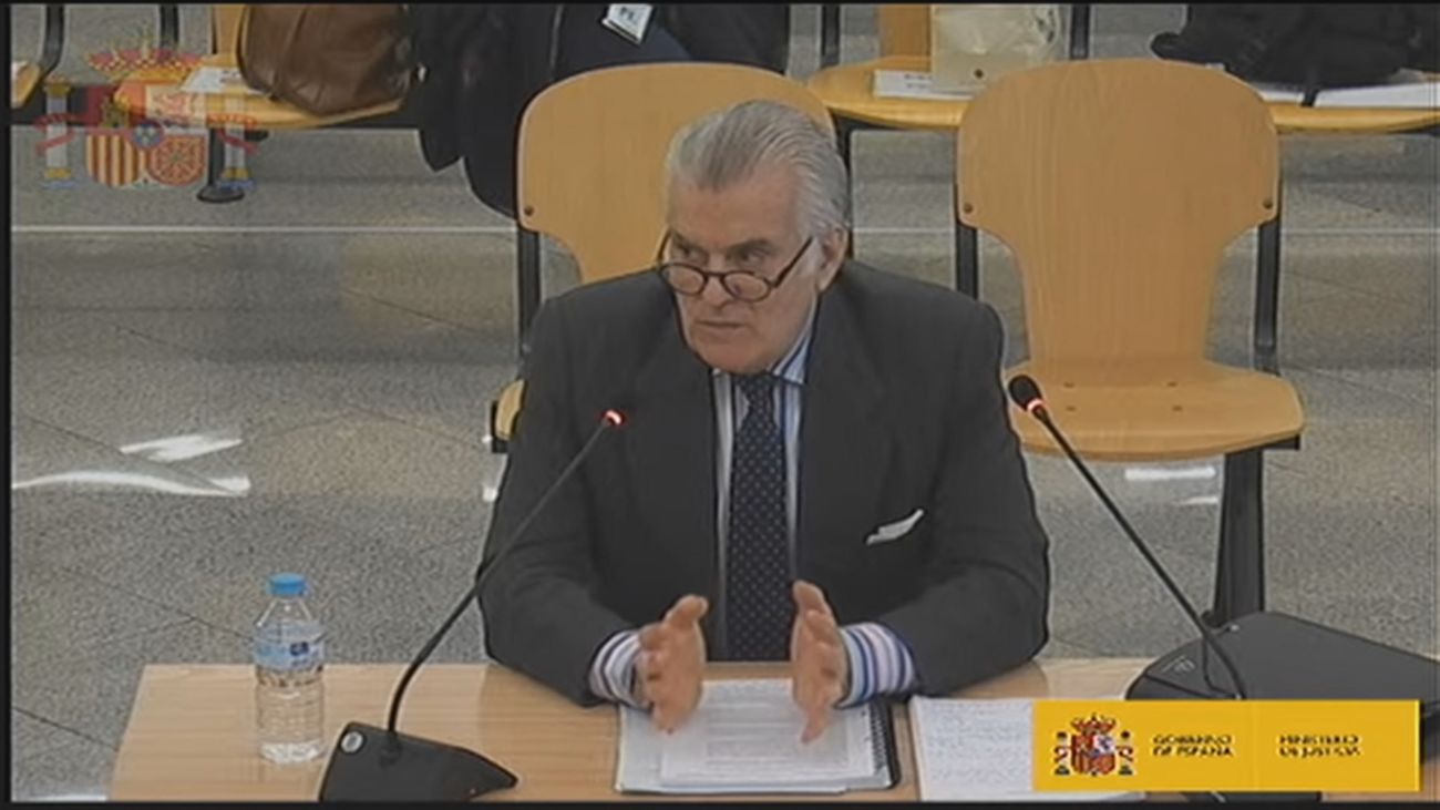 Bárcenas dice que dio sobresueldos a Rajoy y que le ofrecieron dinero para cambiar sus 'papeles'