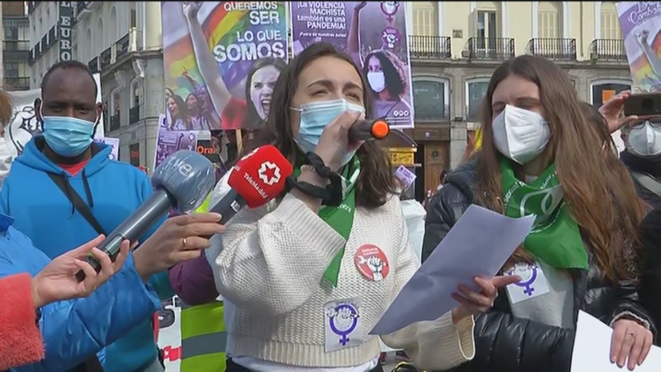 El Sindicato de Estudiantes, durante su concentración en Sol:  "Que nos detengan a todas"