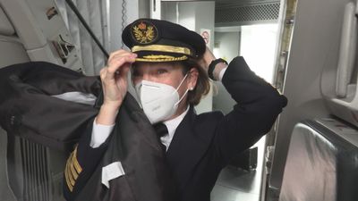 Miriam, comandante y mujer de altos vuelos