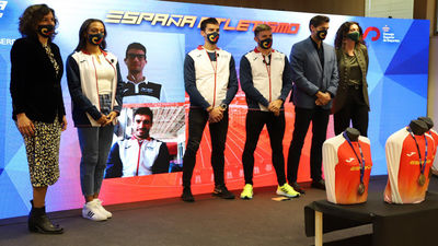 Recepción a los cinco medallistas en los Europeos en pista cubierta