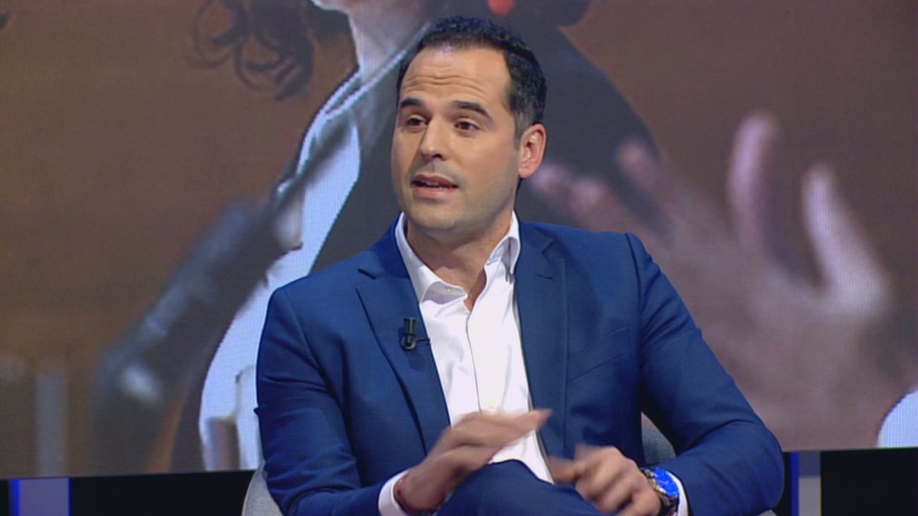 Aguado insiste en que Ayuso "miente" y que deja pendiente un plan de ayuda de 250 millones a la hostelería