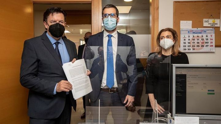 El PSOE y Ciudadanos presentan una moción de censura en Murcia / EFE